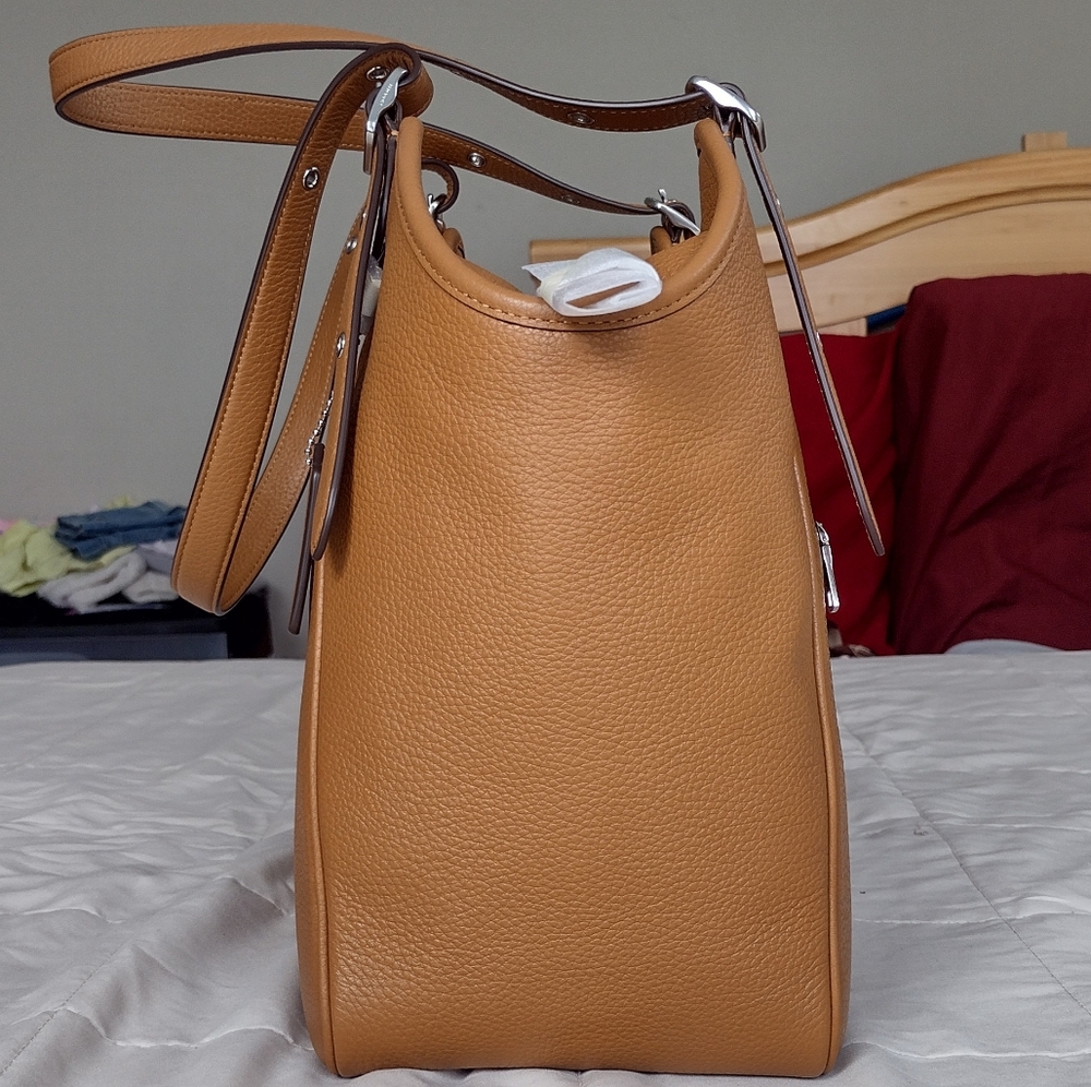 Coach big leather purse in light saddle - Picture 10 of 15